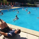 Mobil-home Pour 5 Pers Avec Terrasse - Api-1-52-372 Kamp alanı Salles (Lot-et-Garonne)