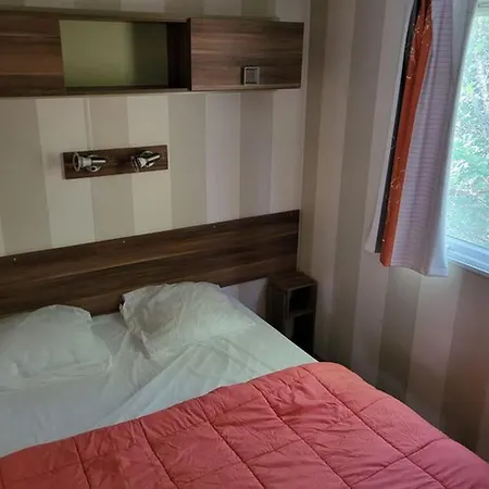 Kamp alanı Mobil-home Pour 5 Pers Avec Terrasse - Api-1-52-372