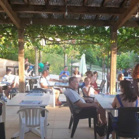 Mobil-home Pour 5 Pers Avec Terrasse - Api-1-52-372 * Salles (Lot-et-Garonne)
